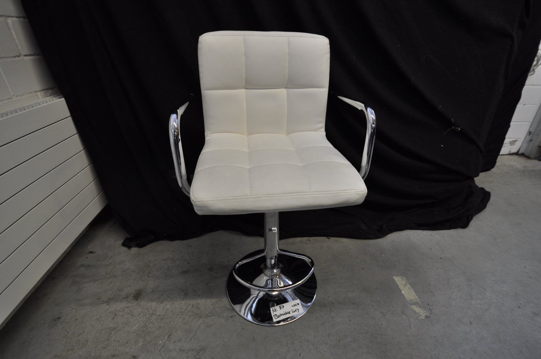 Sgabelli: Barhocker Lucy Weiss – Usato da Burgdorf venduto da WHITELIGHT3400