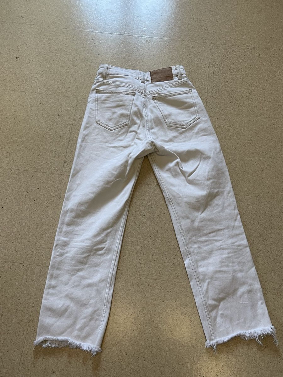 Zara Pantaloni: Zara creme farbene Jeans Grösse XS – Nuovo (secondo la descrizione) da Neuheim venduto da fab_7m2f 2