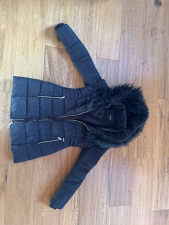 Schicke Winterjacke von Guess, Schwarz, Grösse S, Neu!