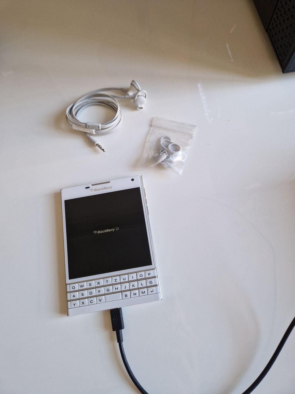 Blackberry Telefoni cellulari / Smartphones: BlackBerry Passeport – Usato da Genève venduto da Balisteau