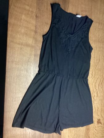 *JACQUELINE DE YONG* JUMPSUIT GR.M schwarz / kurzer Jumpsuit