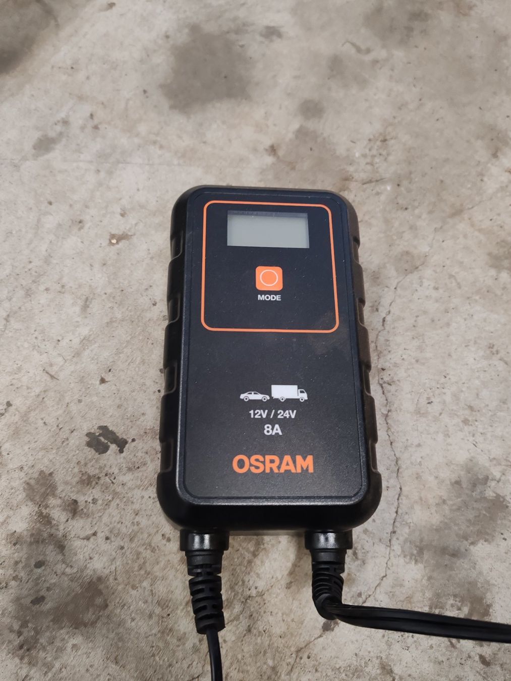 Batterie-Ladegeräte: Osram Autobatterieladegerät 12V/24V 8A – Gebraucht aus Ennenda von ale_xts5