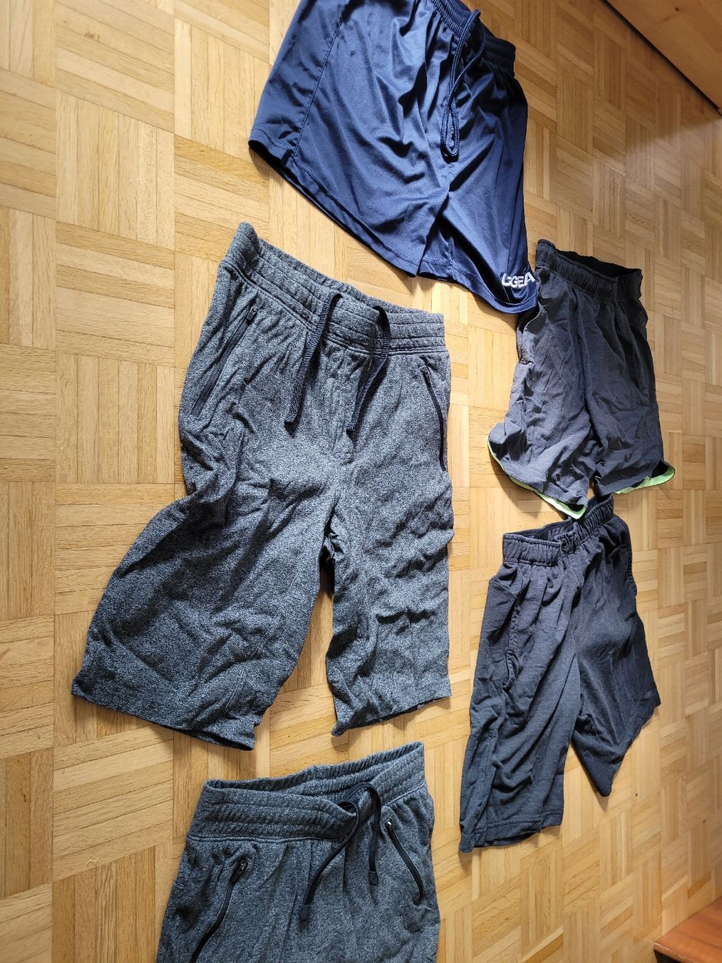 Lotti di vestiti: 5 Herren Shorts, Grösse S - Sport & Freizeit – Usato da Birsfelden venduto da samurai99 4