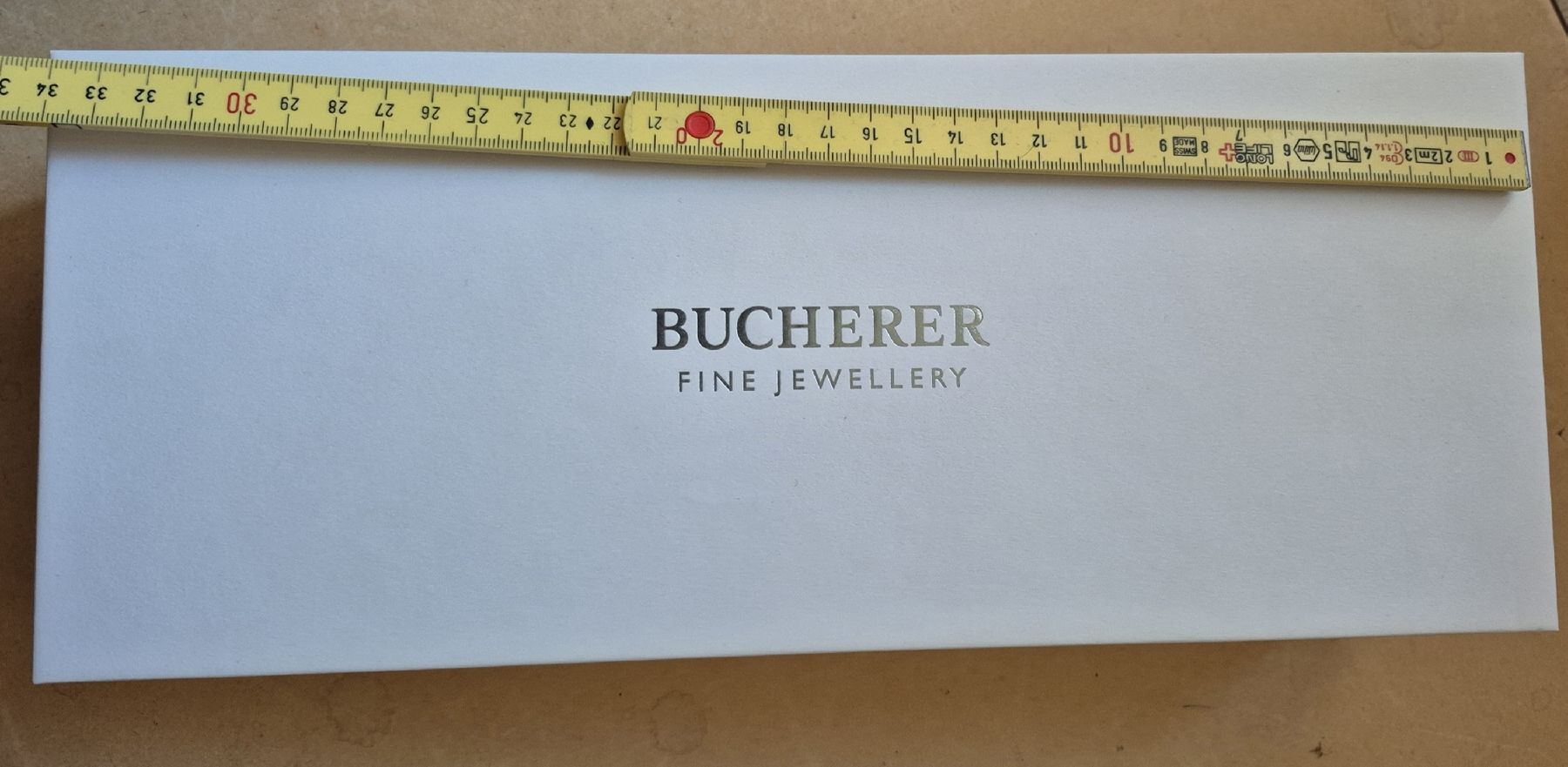 Foulard & Sciarpe: Bucherer Schal/Accessoires – Nuovo e nell'imballaggio originale da Adliswil venduto da cha_fq9f 3
