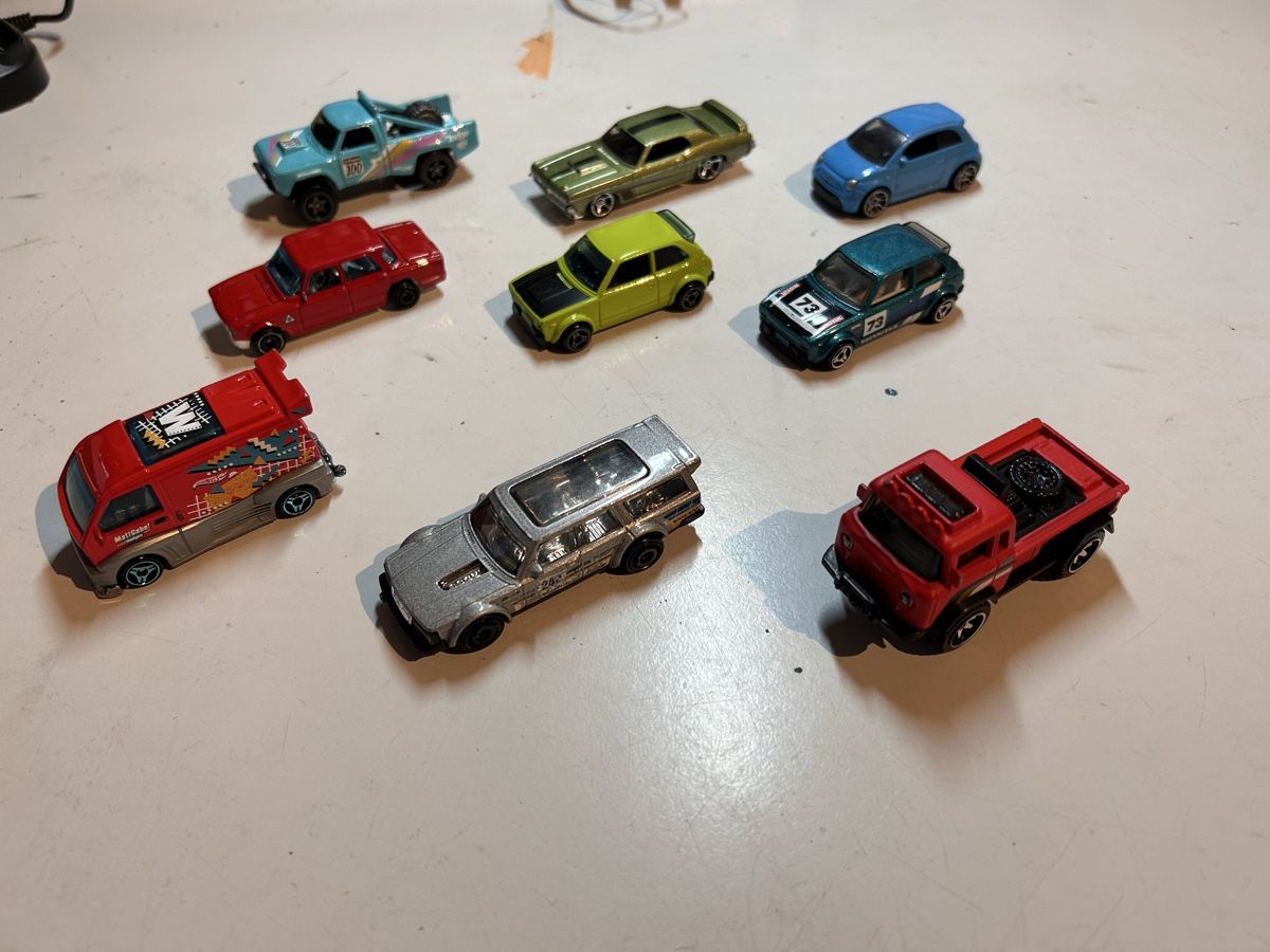 Hot Wheels Giocattoli: Hot Wheels Autos diverse Modelle – Usato da Romanshorn venduto da tamiya_aul