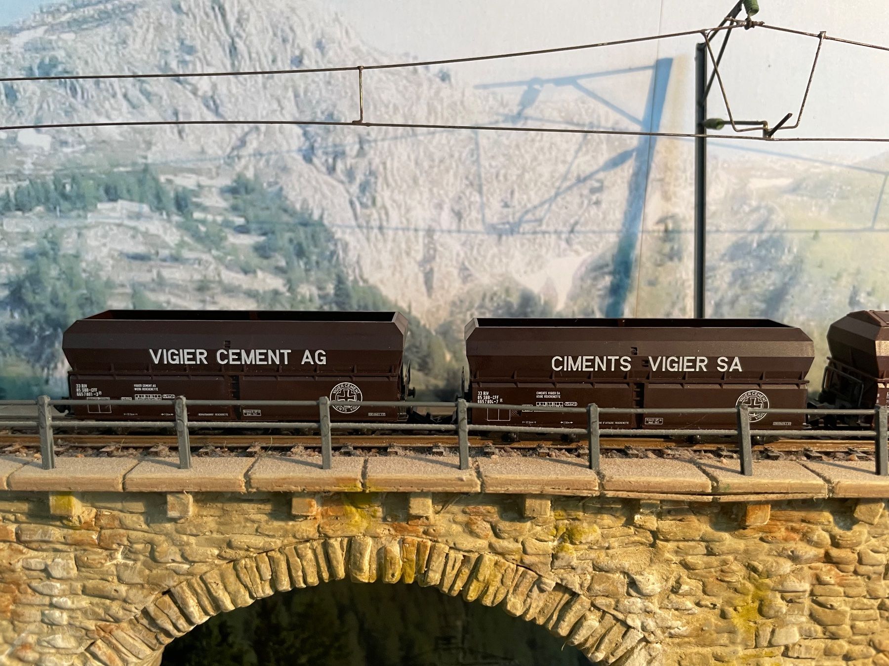 Trix Modellini di ferrovie: Minitrix Spur N 4 Güterwagen – Usato da Rorschach venduto da Karotten 2