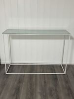 Designer Konsolentisch mit Glasplatte, weiss, neuwertig
