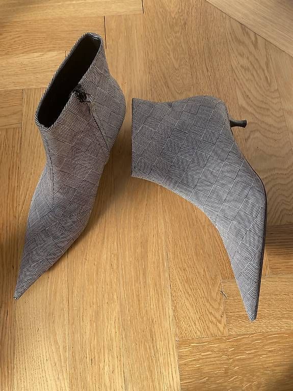 Damenschuhe: Balenciaga Stiefeletten – Gebraucht aus Zürich von kar_tj5x 1