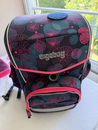 Ergobag (light) Schulthek Set mit Zubehör, guter Zustand
