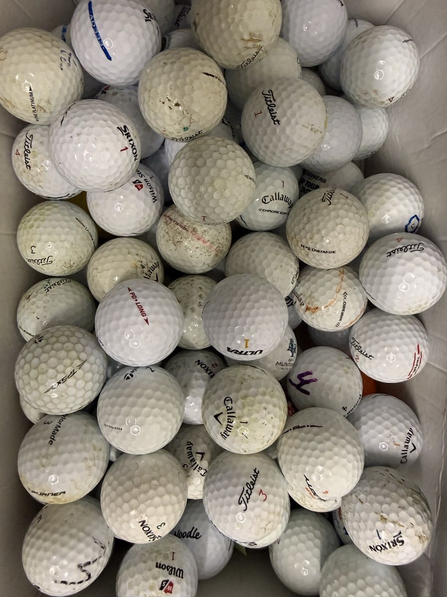 Palloni: Golfbälle gemischte Marken - 2 Kisten  – Usato da Herrliberg venduto da Max2023 1