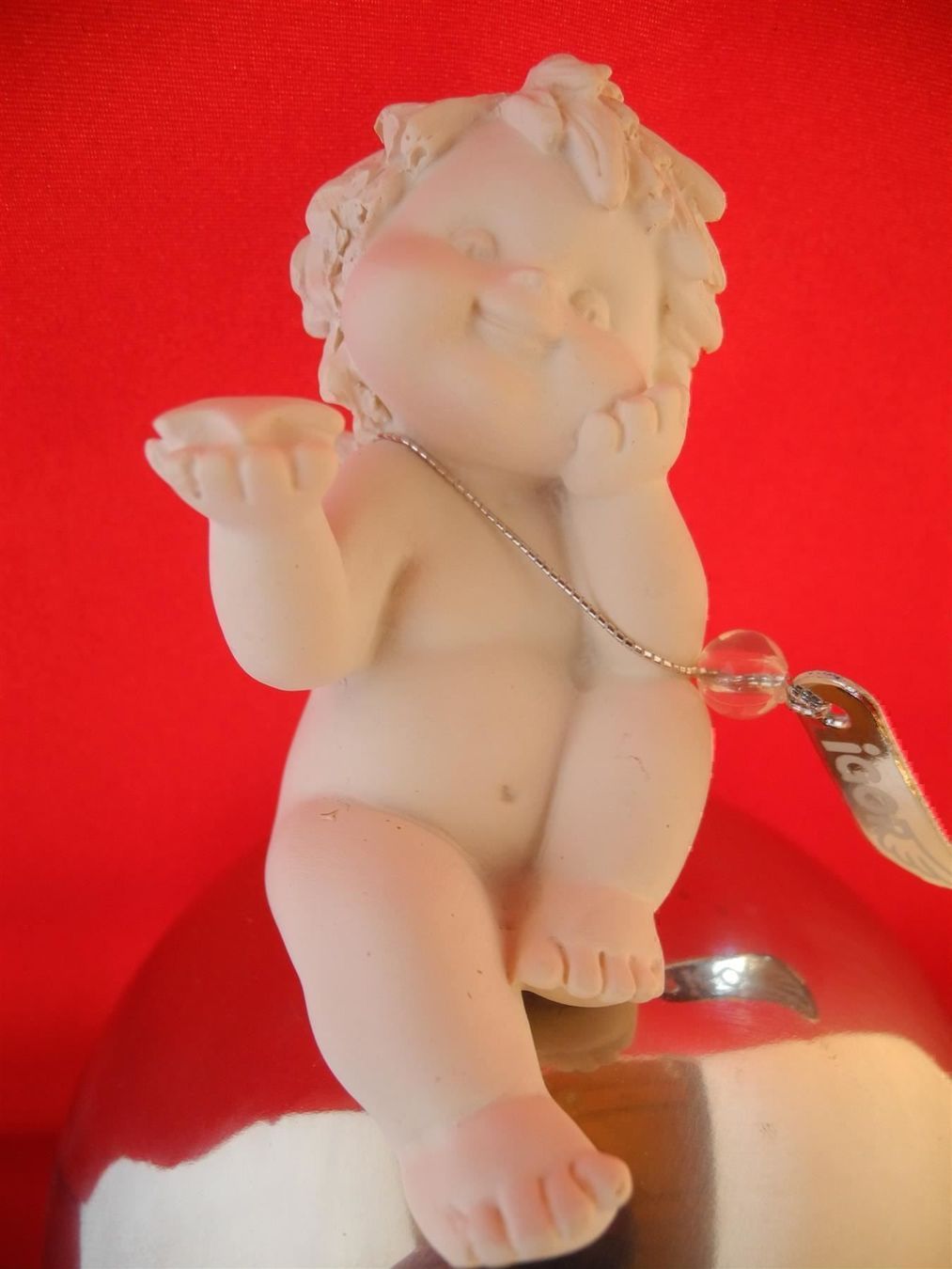 Statuette: Igor Engel auf Kugel sitzend, Nr. c19 – Nuovo e nell'imballaggio originale da Kottwil venduto da Crazyrolf