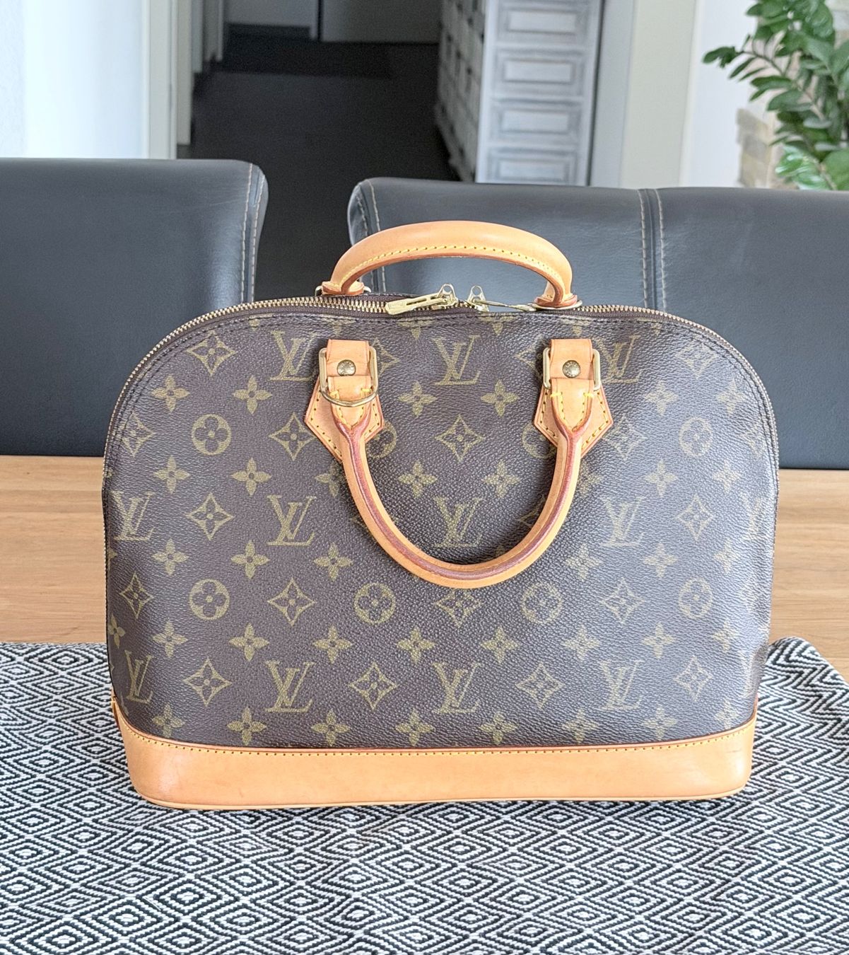 Louis Vuitton Taschen für Damen: Louis Vuitton Alma PM – Gebraucht aus Reinach AG von BisMad3 6