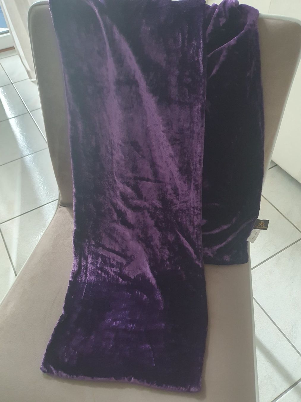 Loro Piana Foulards, Tücher & Schals: Sciarpa in velluto by LORO PIANA – Gebraucht aus Chiasso von Ann58 2