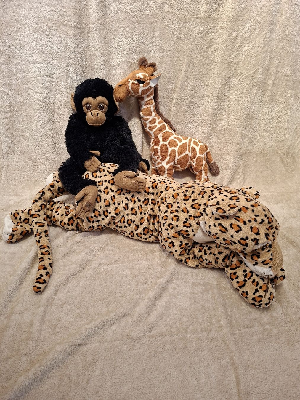 Ikea Spielzeuge: Ikea Plüschtiere; Affe, Leopard, Giraffe – Gebraucht aus Thörigen von leo_55vw