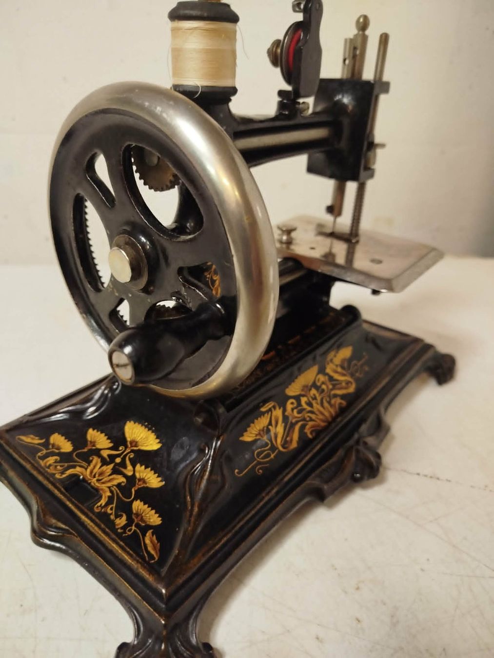 Nähmaschinen: Machine à coudre (nr 15) – Gebraucht aus La Chaux-de-Fonds von Emmaus2300CDF 3