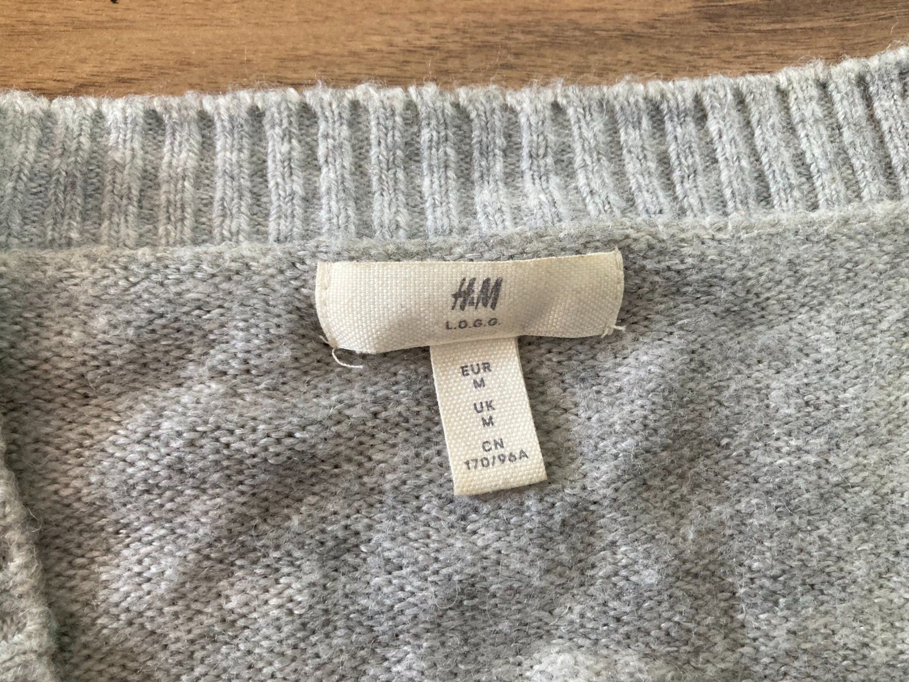Maglioni & Felpe: 4 Pullis: 2 Kapuzenpullis (Hoodies), 2 Cardigans, M + L – Usato da Schötz venduto da Jekyll666 8