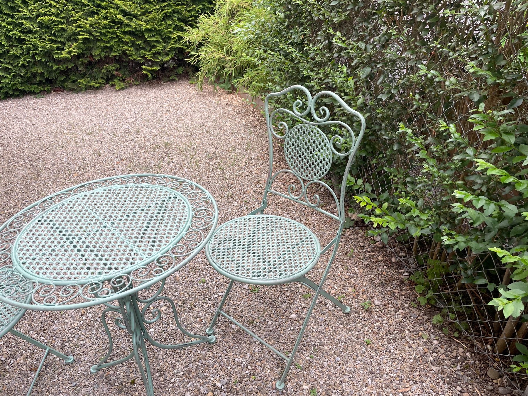 Set de table et chaises: Gartentischli mit 2 Stühlen – D'occasion à Flawil par Naphtali 3