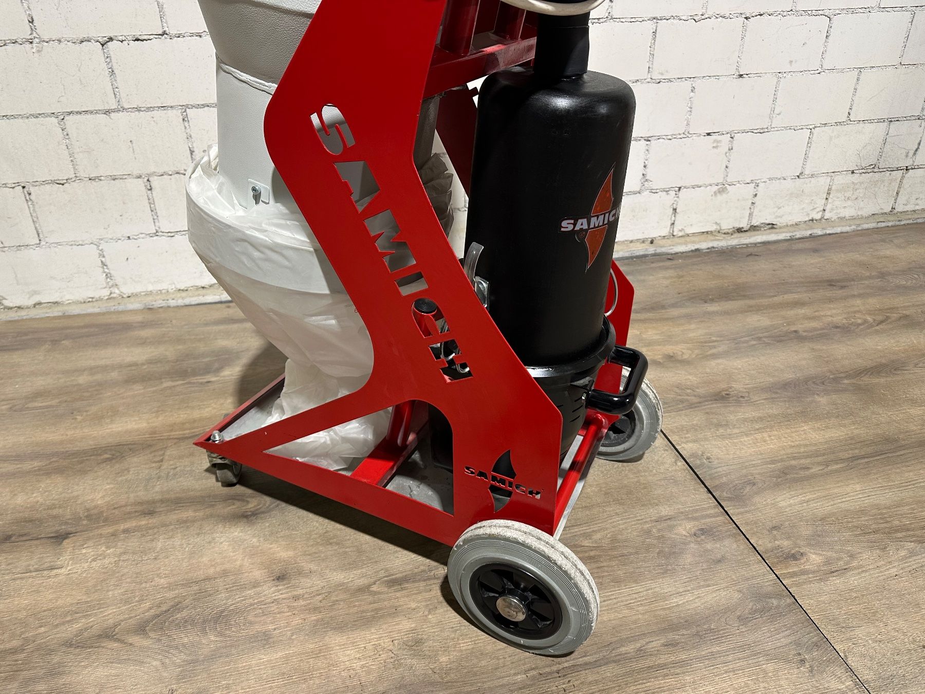 Aspirapolveri & Accessori: Industriestaubsauger Trocken – Usato da Bettwiesen venduto da chili1 2