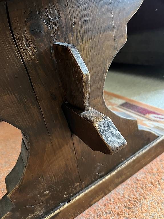Tavoli: Alter Massivholz Couch-Tisch / Gais – Usato da Tübach venduto da tuskano 1