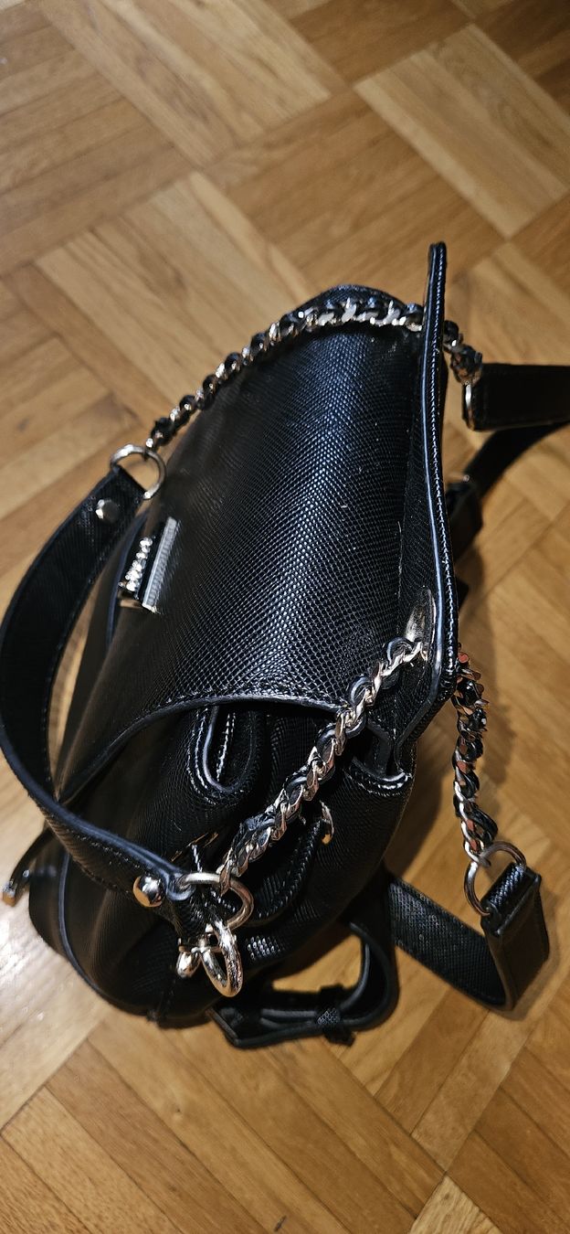 Guess Borse da donna: sac à dos guess – Nuovo (secondo la descrizione) da la tour-de-peilz venduto da Hibou82 3