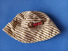 Kappe / Mütze ca. Gr. 74 khaki weiss gestreift