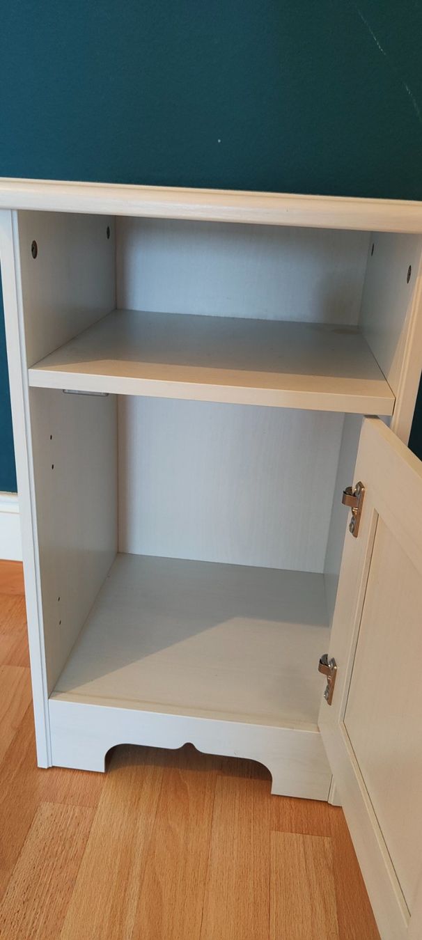 Ikea Comodini: IKEA ASPELUND Nachttisch – Usato da Bern venduto da jes_zr7k 1