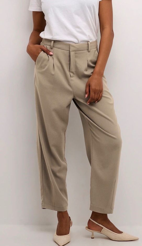 Hosen: Kaffe Tapered Hose 'KAMerle' in Hellbraun, 38 – Neu (gemäss Beschreibung) aus Zürich von Aya28 1