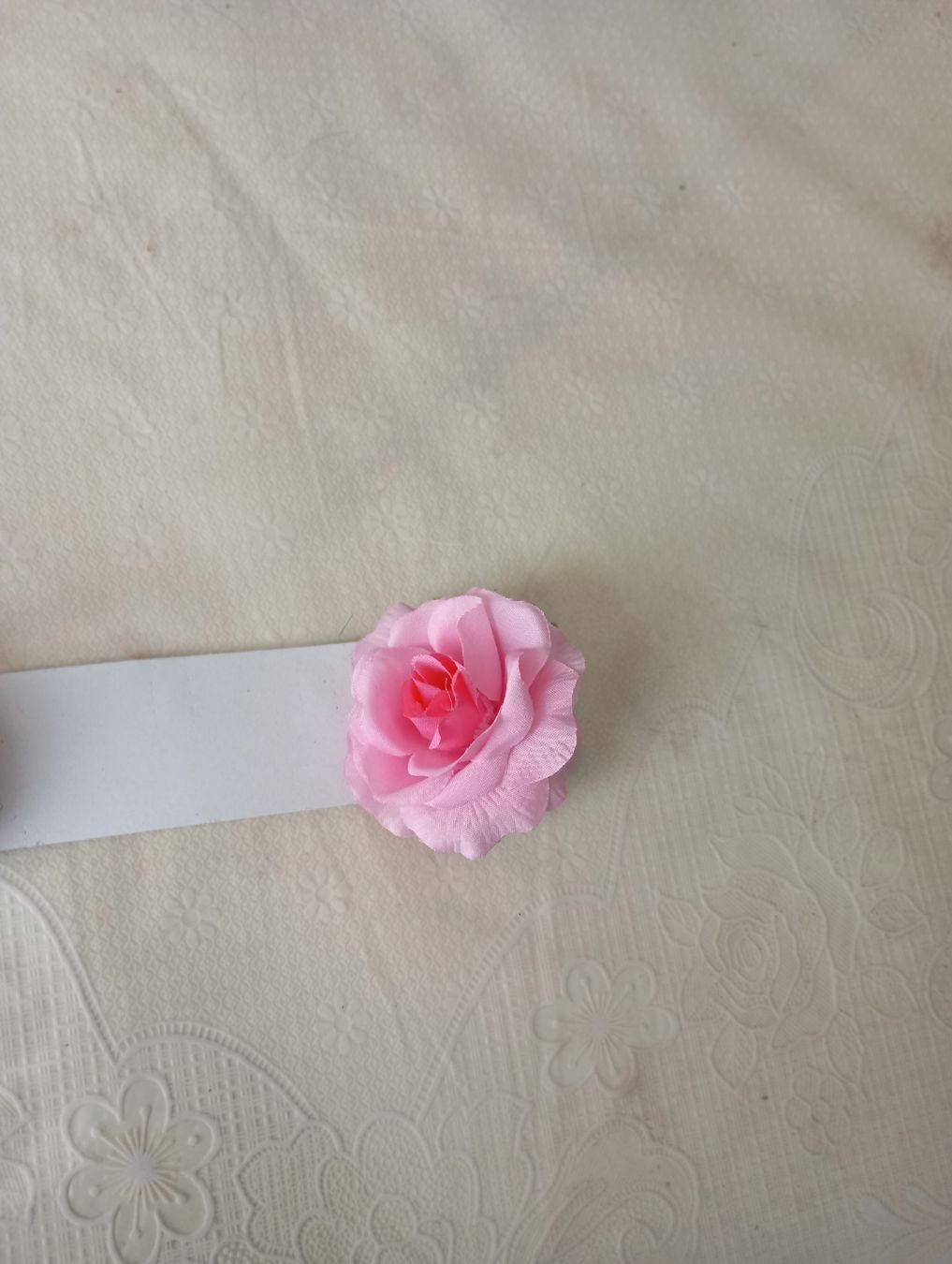Haarschmuck: Artificial Rose Flower Accessory Pink Like New – Neu (gemäss Beschreibung) aus Bern von pav_8b6j 1