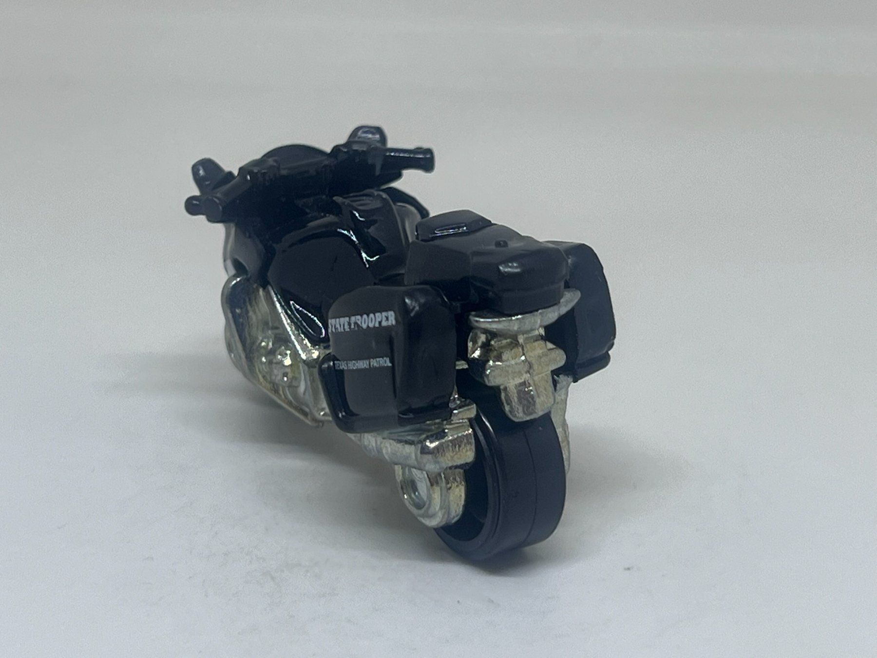 Matchbox Modellini d'auto: Matchbox BMW R1200 RT-8 #360 – Usato da Wildegg venduto da LaaBoutique 2