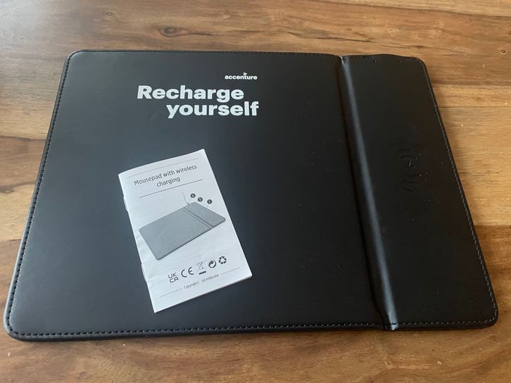 Tappetini per mouse: Mousepad wireless Mausmatte – Nuovo e nell'imballaggio originale da Bergdietikon venduto da antovale