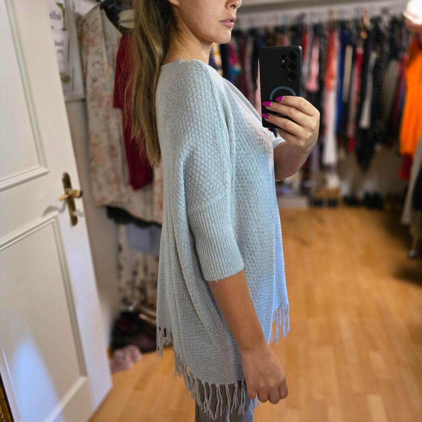 Sonstige Damenmode: Strick-Bluse  mit Fransen, Einheitsgrösse, Grau XL Oversize – Gebraucht aus Wald ZH von CapLux 2