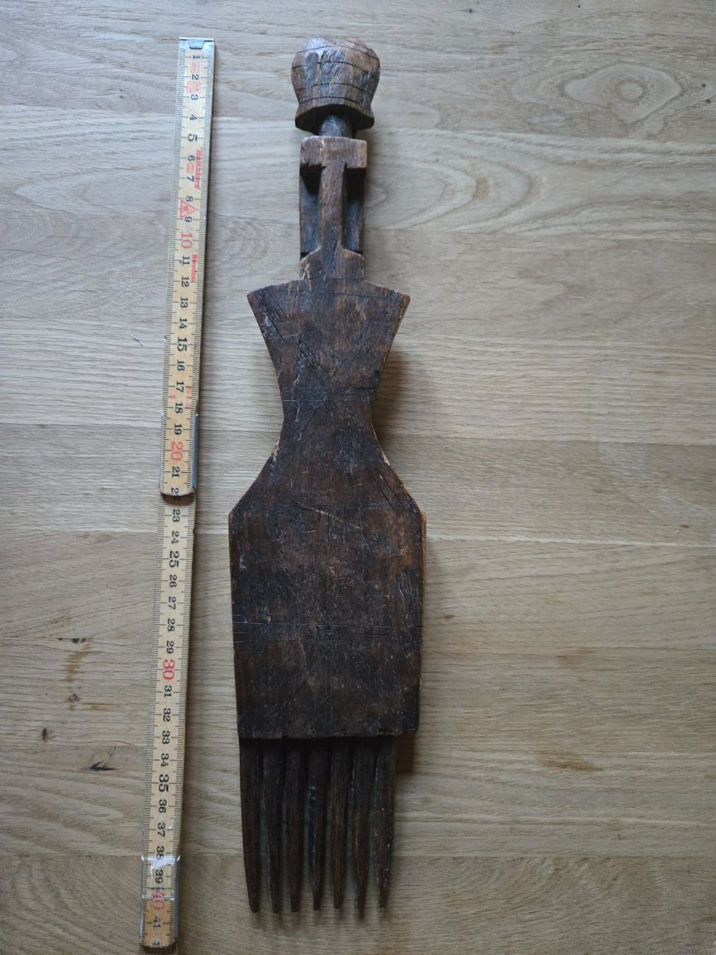 Sonstige Haarpflege: Afrikanischer Holzkamm – Gebraucht aus Kriechenwil von rehal83 1
