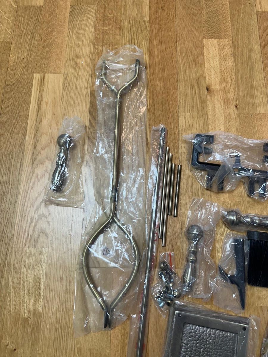Camini: Kamingarnitur 5-teilig mit Ständer Messing – Nuovo (secondo la descrizione) da Stallikon venduto da Aleexus 1