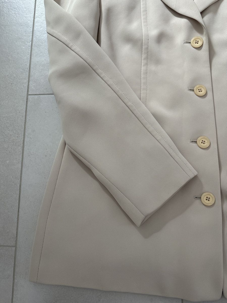 Giacche: Damen Blazer beige Grösse 42 – Usato da Zug venduto da Hehe 3