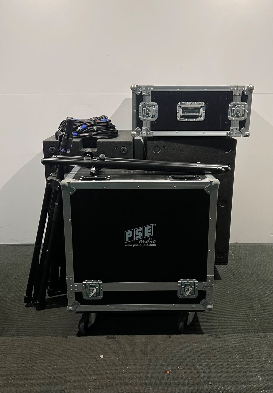 002 PSE Audio-System 2x Top, 2x Bass inkl. Endstufe und Case (Gebraucht ...
