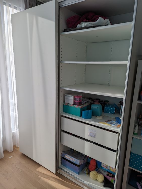Pax Schrank mit top Innenausstattung + neuer Rückwand Kaufen auf Ricardo