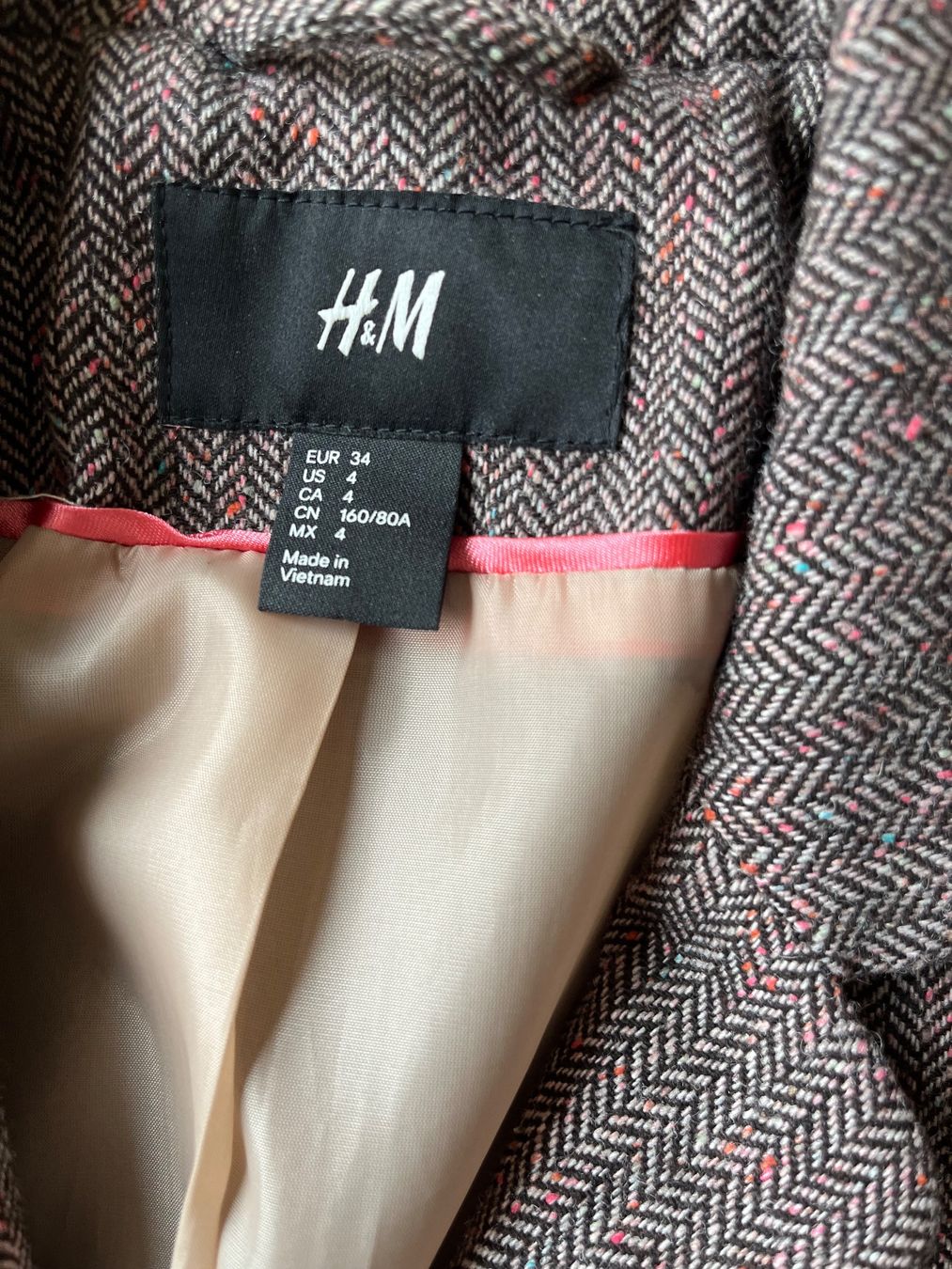 H&M Giacche: H&M Jacke Gr.34 – Usato da Stäfa venduto da Exclusive0 2