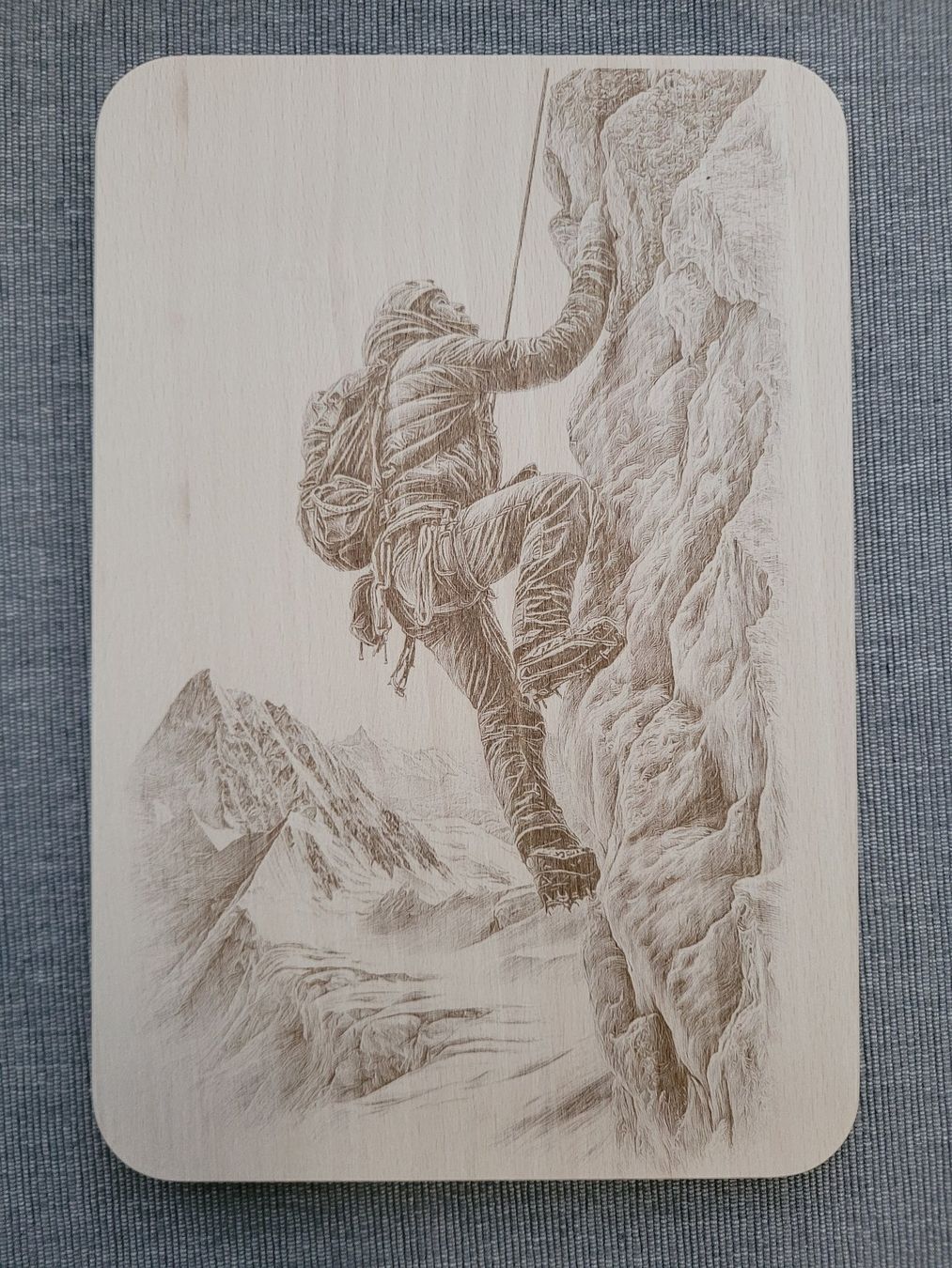 Holzartikel: Holzbrättli Bergsteiger – Neu (gemäss Beschreibung) aus Schwarzenburg von Obofi