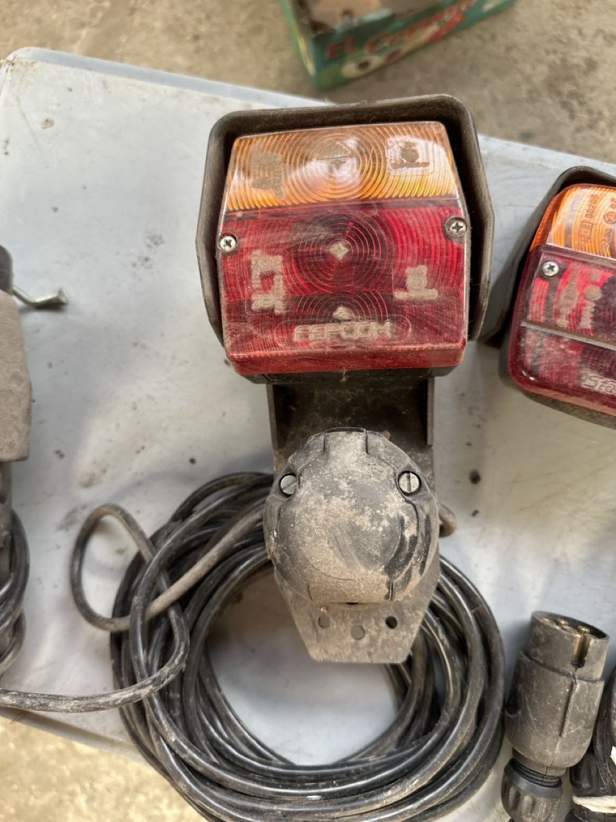 Anhänger: Anhänger Lichter mit Kabel gebraucht – Gebraucht aus Süderen von mae_d8d5 3