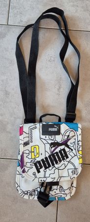 Coole Puma Umhängetasche mit speziellem Design, neuwertig