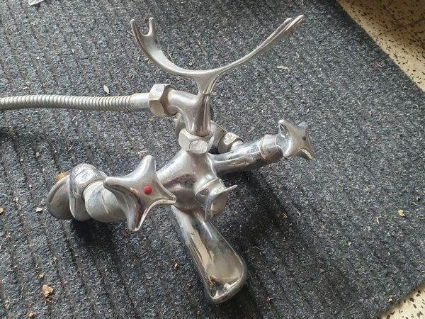 Sonstige Antiquitäten & Kunst: robinet de baignoire douche ancien – Gebraucht aus La Cibourg von