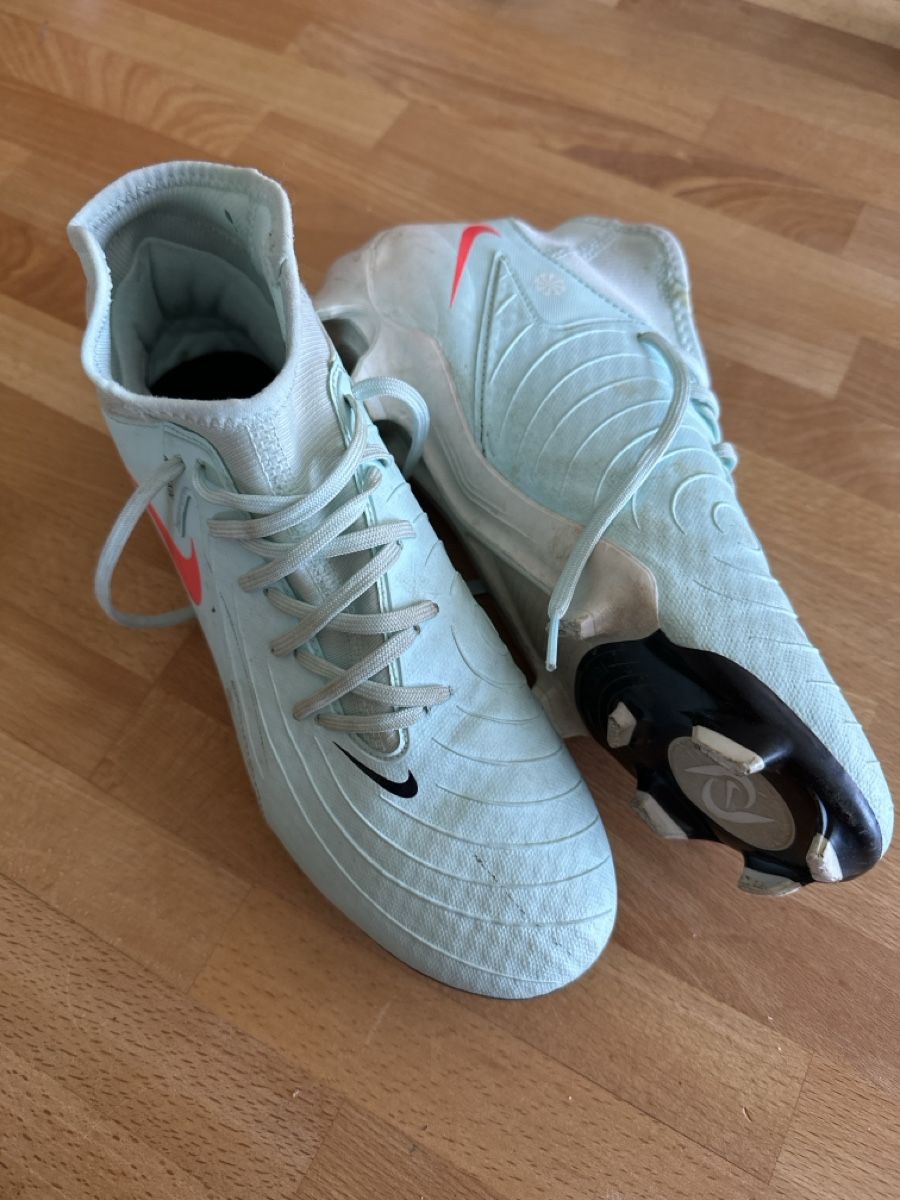 Nike Scarpe da uomo: Fussballschuhe Nike – Usato da Bülach venduto da Getu5