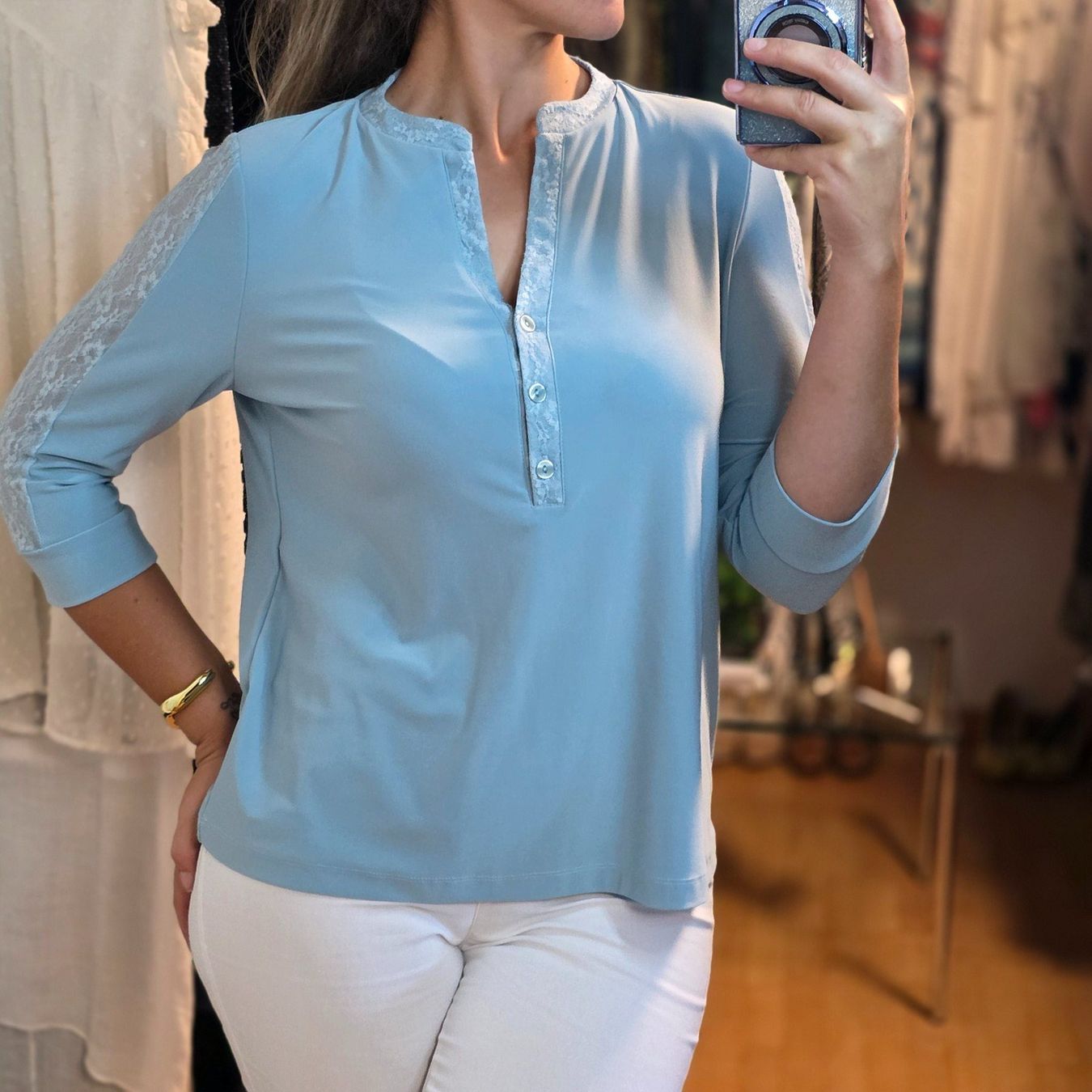 Camicette: Pfeffinger Damen Bluse Gr. M/ L Hellblau Spitze Elegant – Usato da Wald ZH venduto da CapLux
