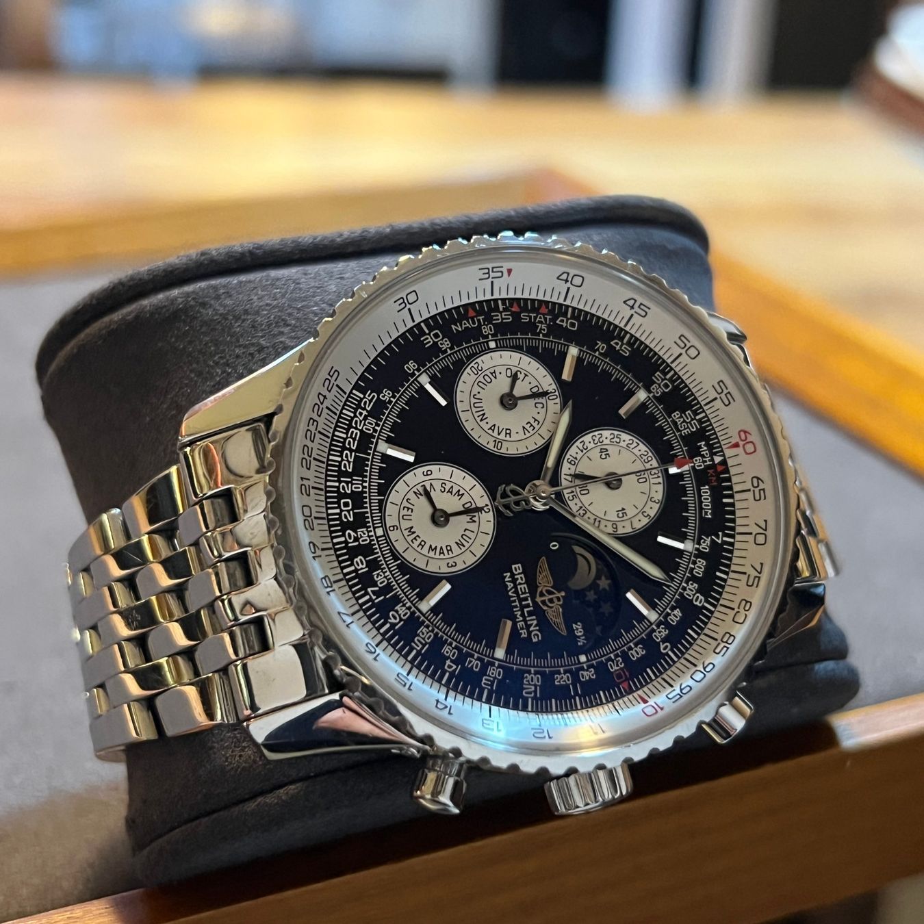 Breitling Uhren: FLASH SALE Breitling Navitimer Olympus Moonphase A19340 – Gebraucht aus Carouge GE von Watchaser 6
