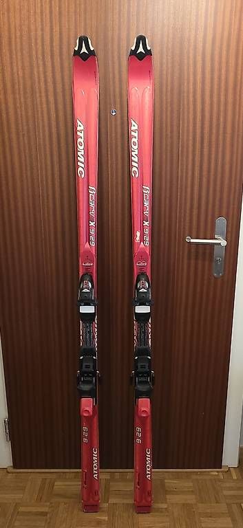 Skis: Skis Atomic femme – D'occasion à Meyrin par April73