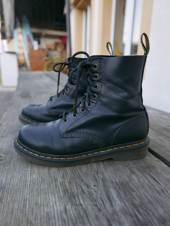 cuir doc martens