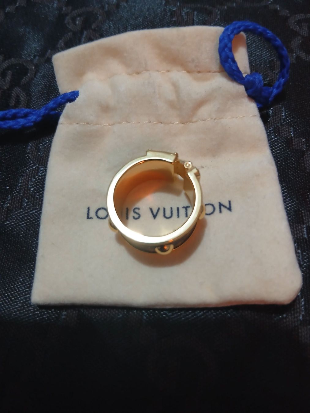 Louis Vuitton Bagues: LOUIS VUITTON bague cadenas – D'occasion à Le Grand-Saconnex par Rgt87 5