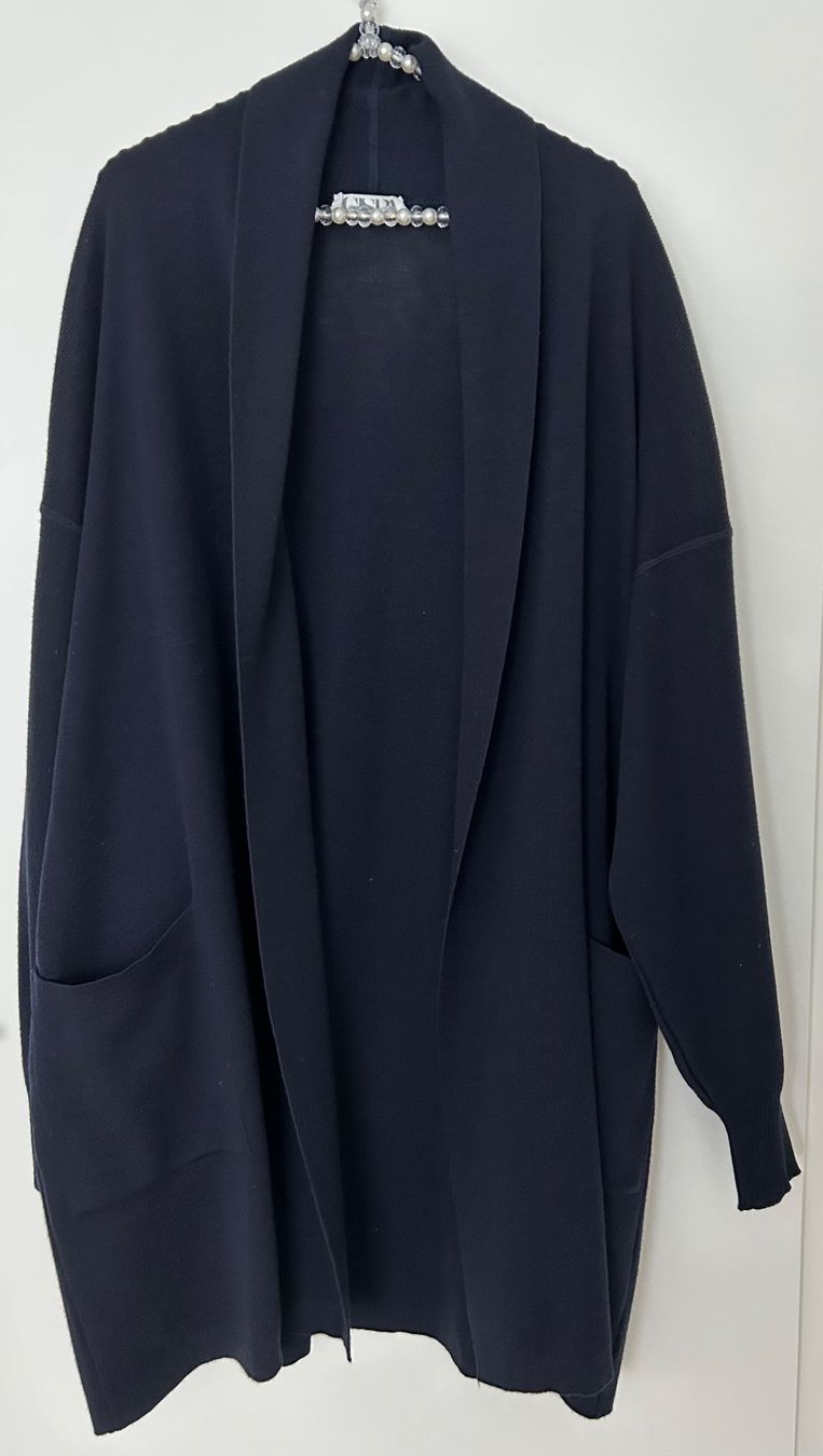 Jacken: Edle GISPA Strickjacke, Cardigan, Oversize,Gr.46, Dunkelblau – Gebraucht aus Horn von Resvi 1