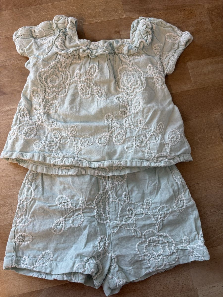 Lotti & Set di vestiti: Sommerliches Set, Grösse 86 – Usato da Hildisrieden venduto da Leoniewyr