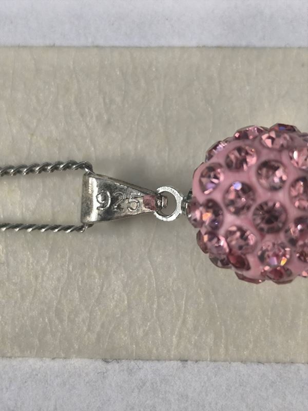 Catenine: Halskette mit rosa Anhänger – Usato da Rüti ZH venduto da Restwert_Rueti_ZH 1